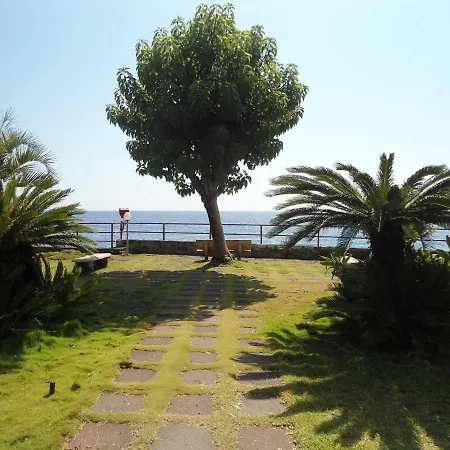 Apartment Aquamarine Riposto